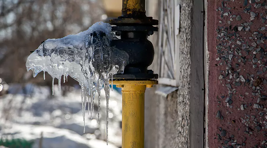 How Freezing Temperatures Damage Exterior Plumbing Fixtures