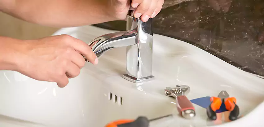 Bathtub Faucet Replacement in Garland